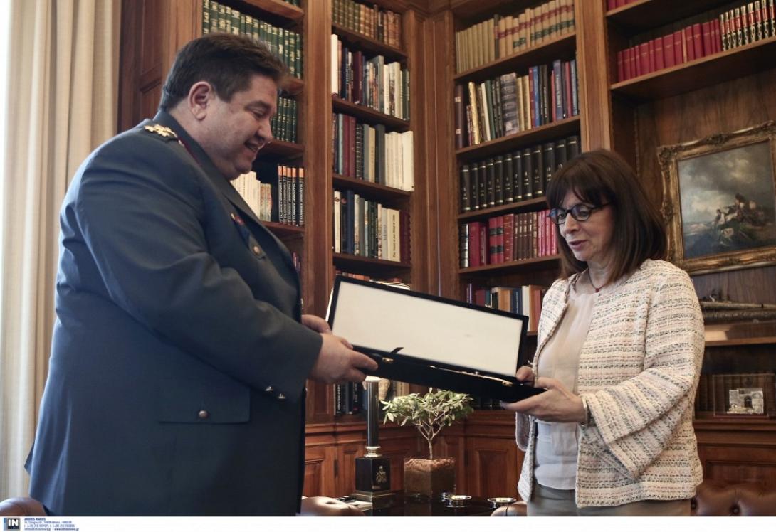 Καραμαλάκης - Σακελλαροπούλου