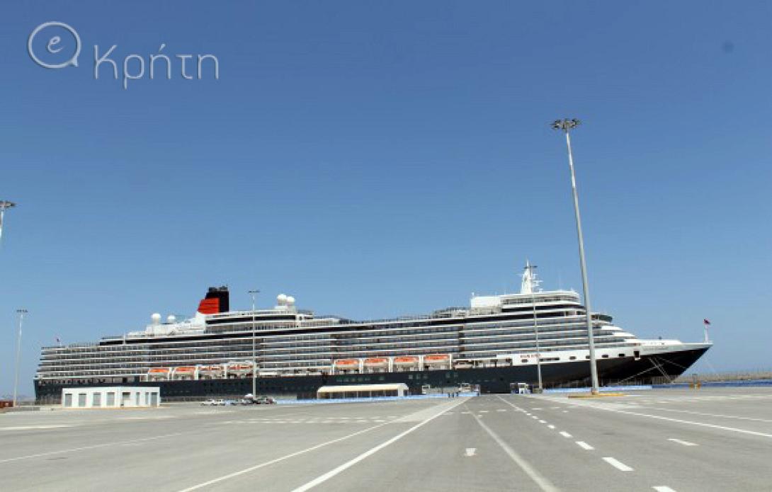 Η &quot;βασίλισσα των θαλασσών&quot; Queen Elizabeth (φωτογραφίες)