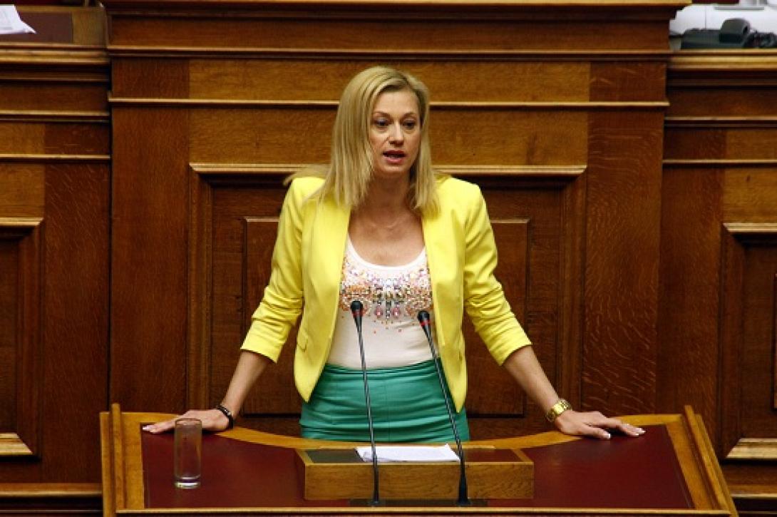 ραχήλ μακρή