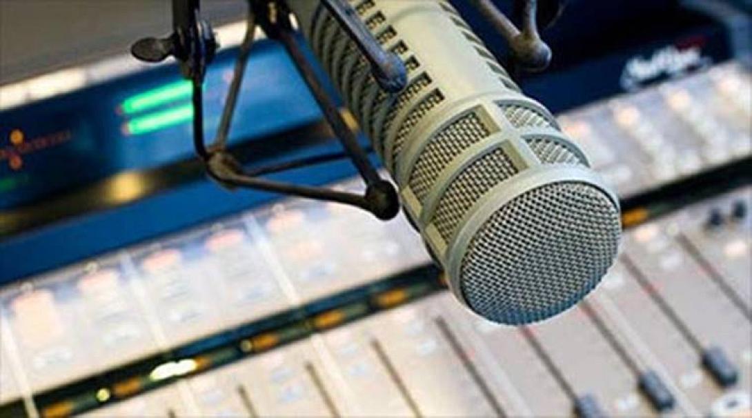 radio759.jpg