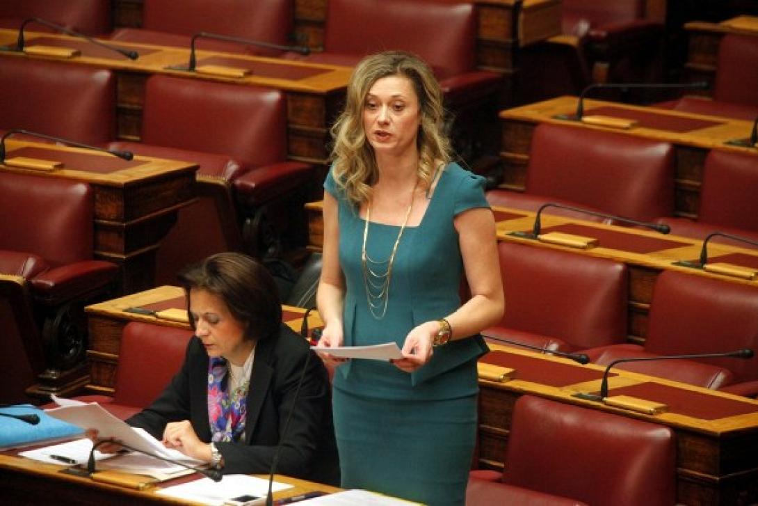 Συνελήφθη δημοσιογράφος του &quot;Ελεύθερου Τύπου&quot; μετά από μήνυση της Ραχήλ Μακρή