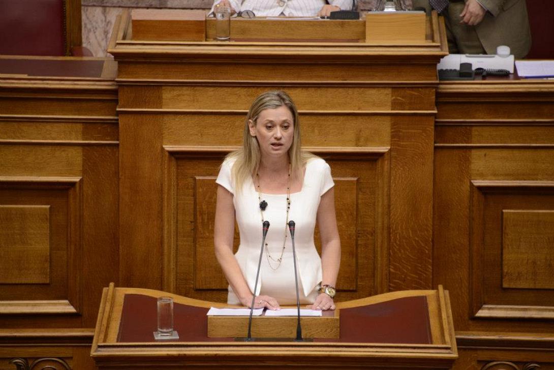 Ανεξαρτητοποιείται η Ραχήλ Μακρή 