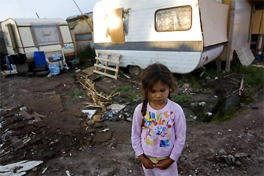 Ηράκλειο: Τσιμεντοστρώσεις από το δήμο στον καταυλισμό των Ρομά