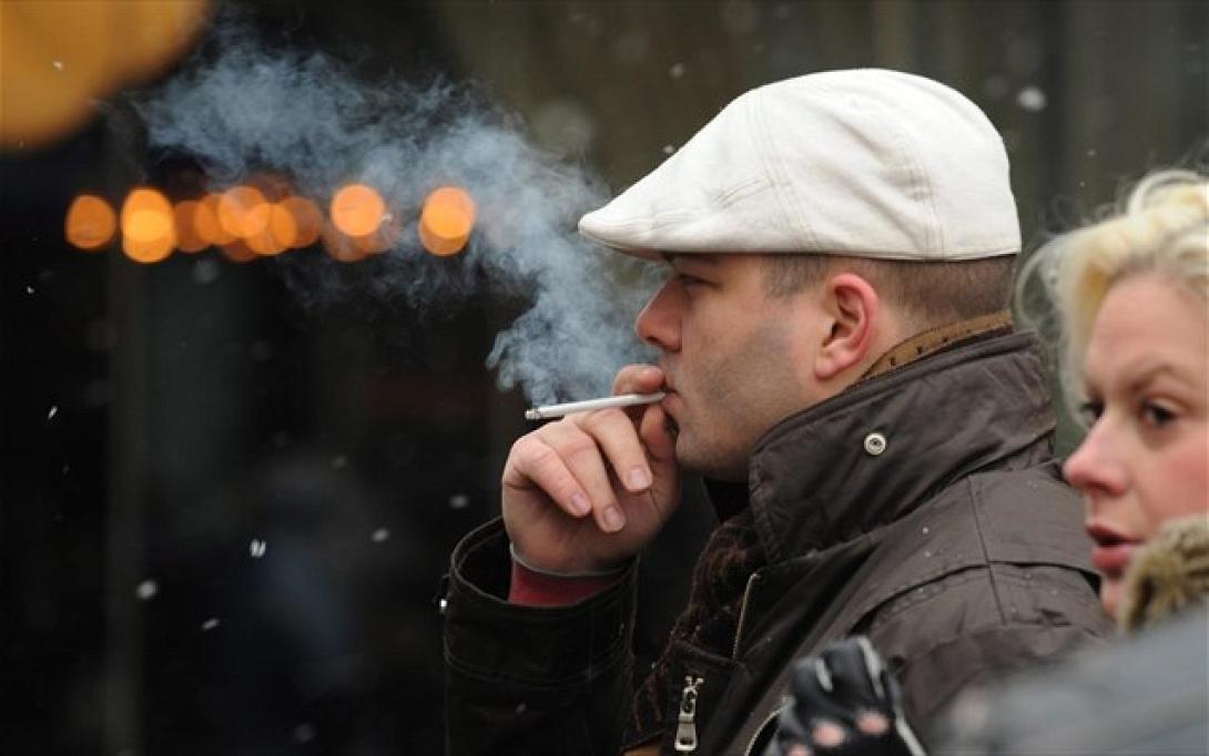 Κάπνισμα... "Νιετ" σε εστιατόρια και μπαρ της Ρωσίας