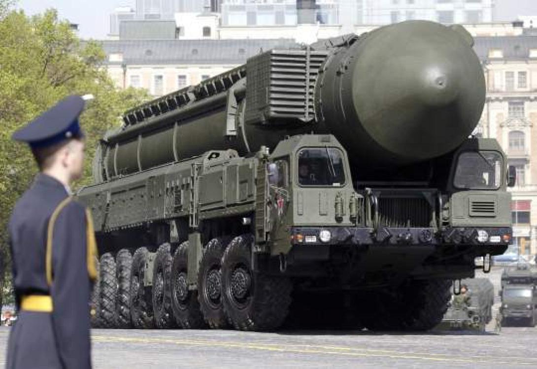 Επίδειξη δύναμης από τη Μόσχα με δοκιμή διηπειρωτικού πυραύλου