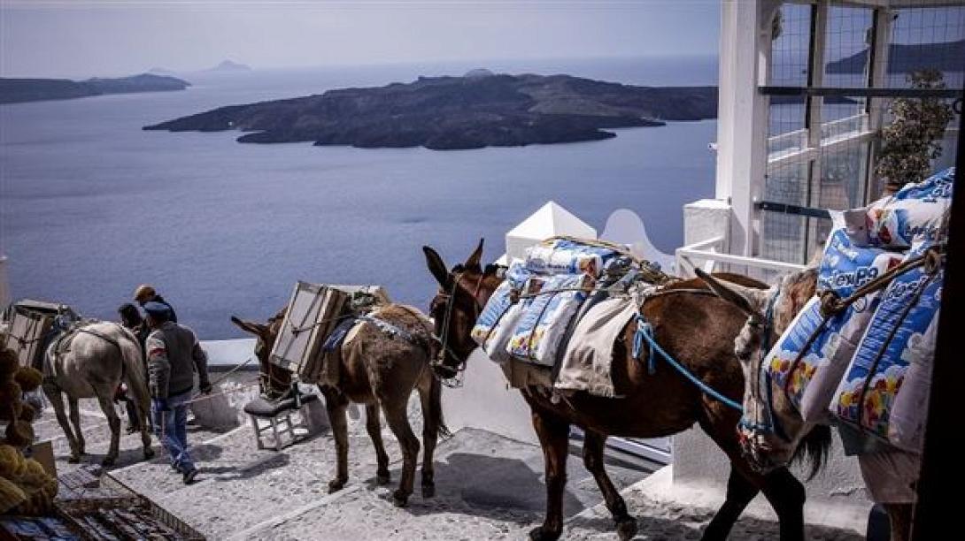 santorini_gaidourakia-600-x-337.jpg