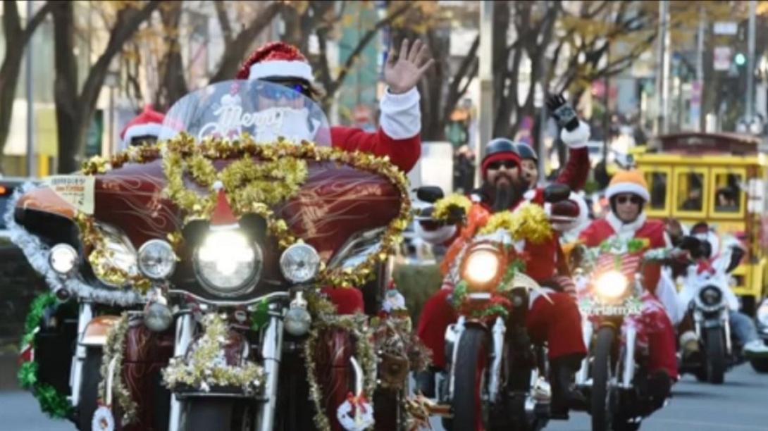 Τόκιο: Άγιοι Βασίληδες παρελαύνουν με Harley Davidson κατά της παιδικής κακοποίησης