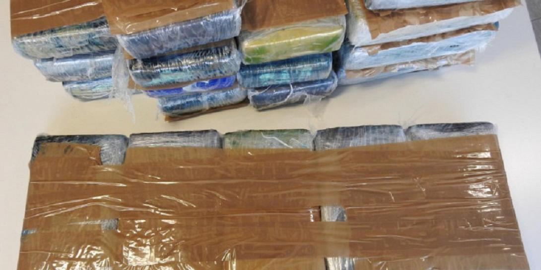 ΣΔΟΕ: 34 κιλά κοκαΐνης εντοπίστηκαν σε κοντέινερ με μπανάνες 