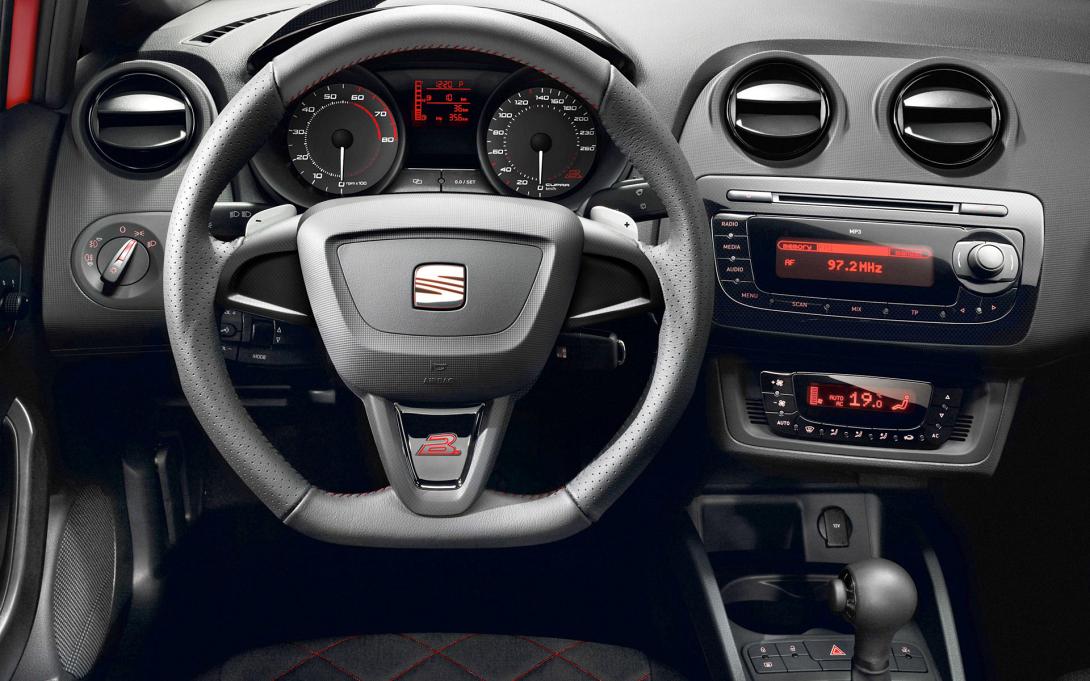 seat-ibiza-interior-1.jpg