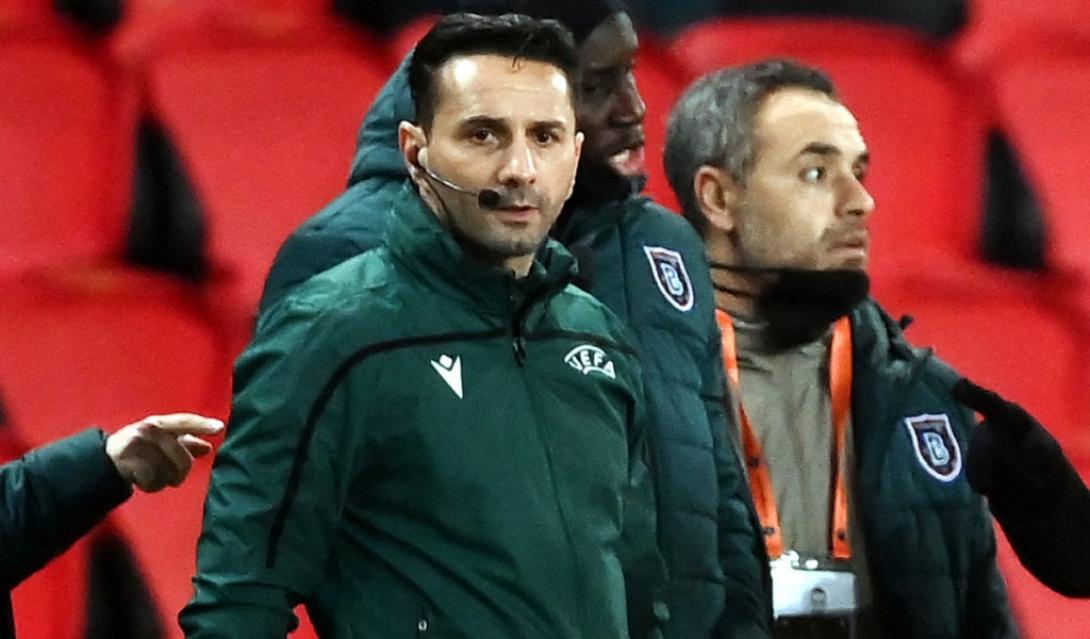 sebastian-coltescu-recibio-gafete-fifa.jpg