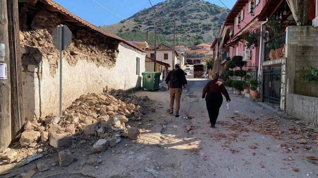 Παρά τον ισχυρό σεισμό δεν υπήρξαν ευτυχώς ανθρώπινες απώλειες.