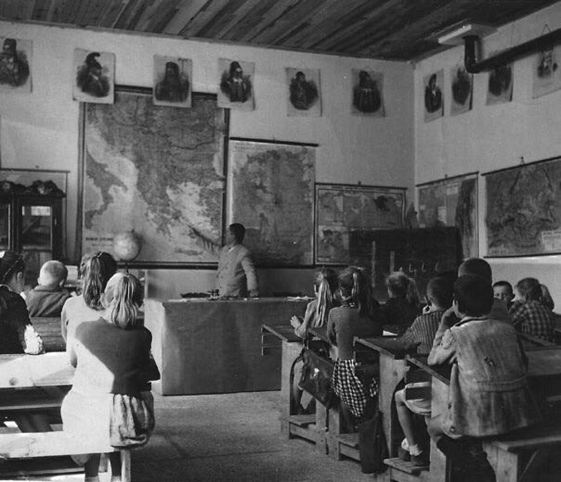 Διδασκαλία με χάρτες, ήρωες του ΄21 και ξύλινα θρανία.... 