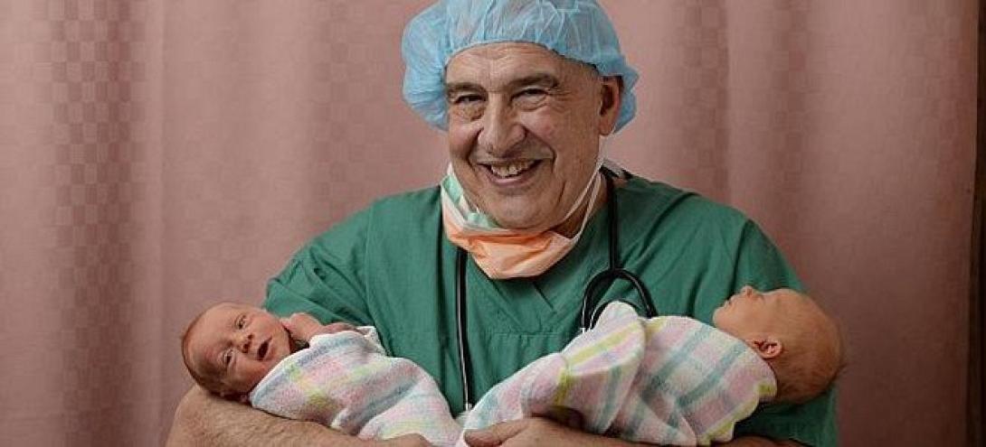 Δρ. Γιάννης Σβίγγος: Ο  «ήρωας» ομογενής μαιευτήρας - γυναικολόγος 