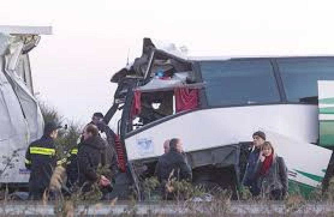 Νεκροί και τραυματίες σε τροχαίο με πούλμαν στη Γερμανία