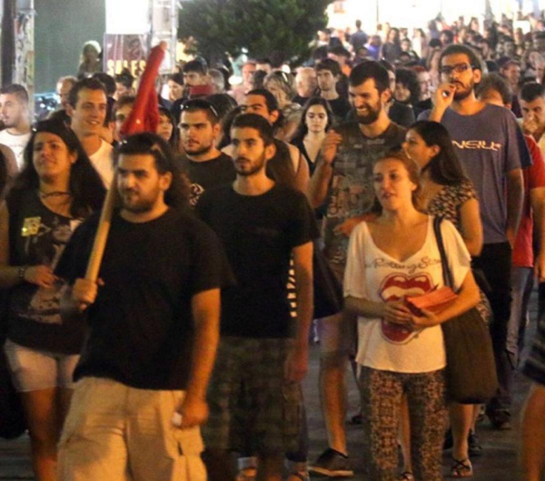 Ηράκλειο: Διαδήλωσαν ενάντια στο φασισμό και τη βία (φωτο)