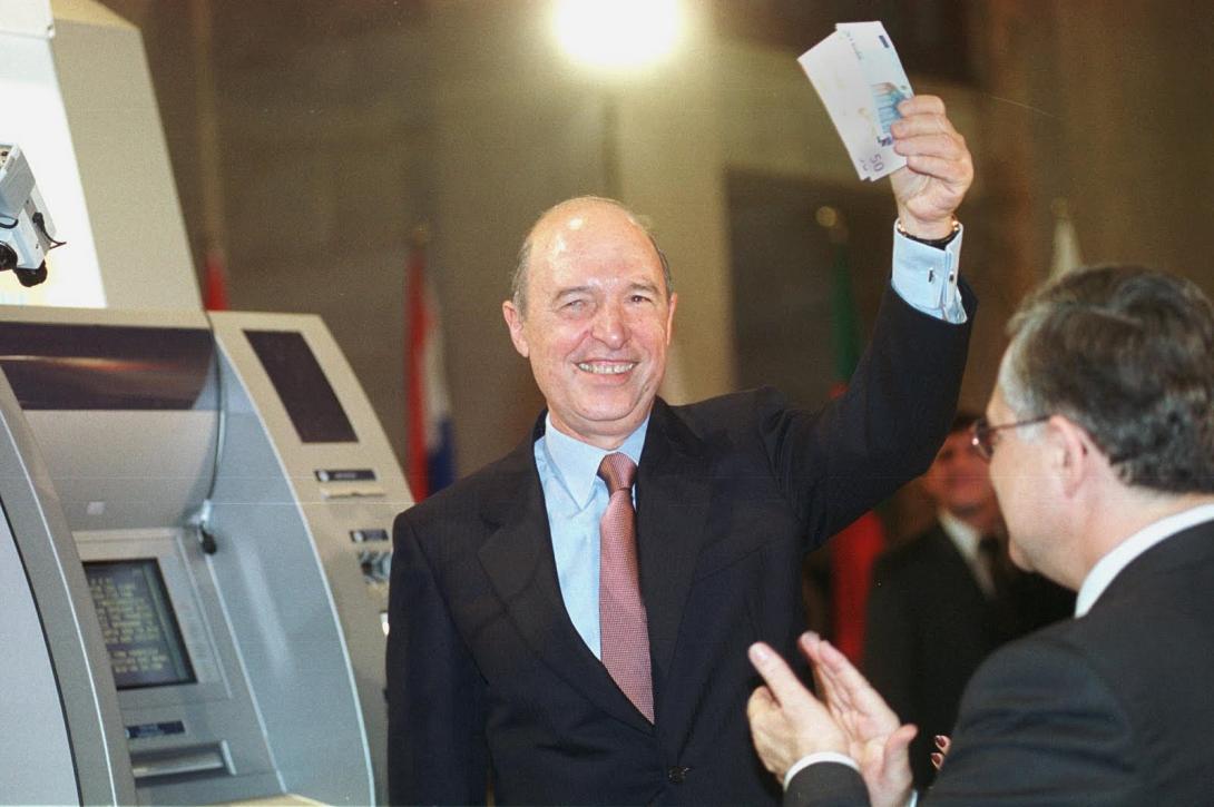 &quot; Ο κίνδυνος εξόδου της Ελλάδας από το ευρώ παραμένει&quot; κατά τον Κώστα Σημίτη