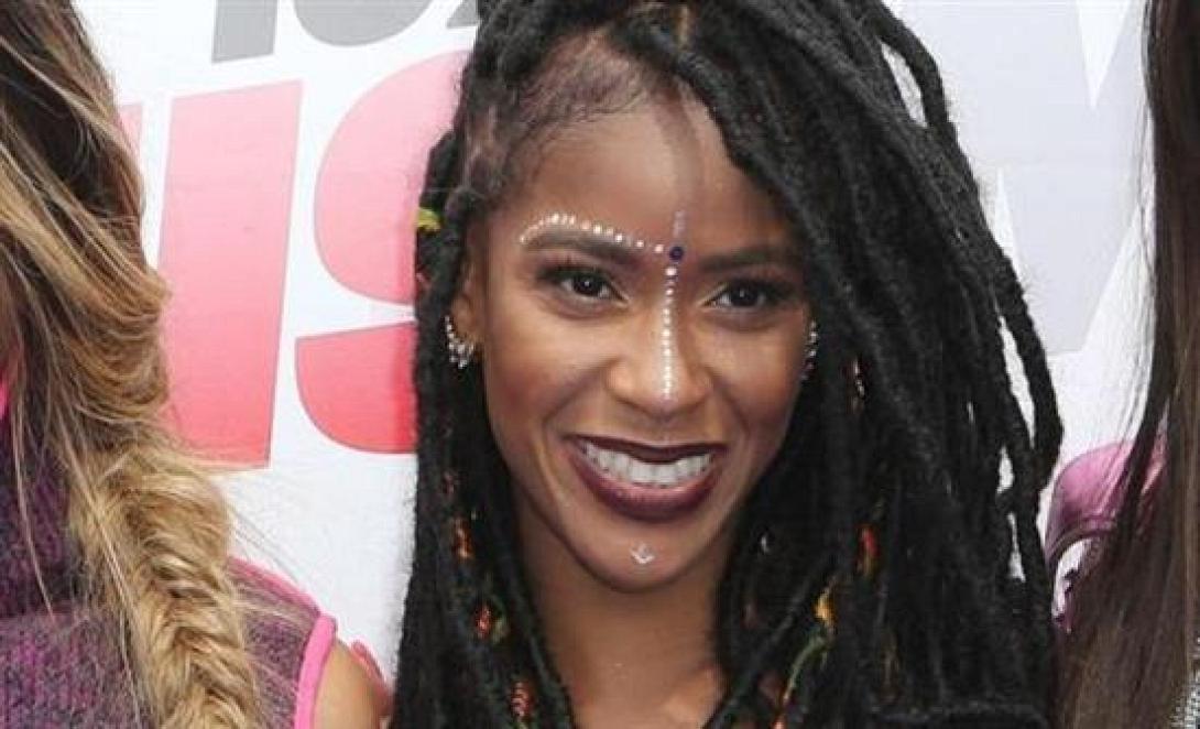 Νεκρή η 25χρονη Αμερικανίδα τραγουδίστρια Σιμόν Μπατλ