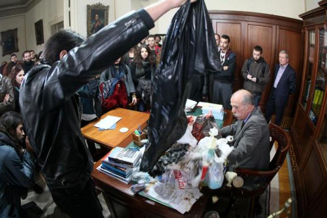 Τα σκουπίδια και τα «σκουπίδια » των πανεπιστημίων