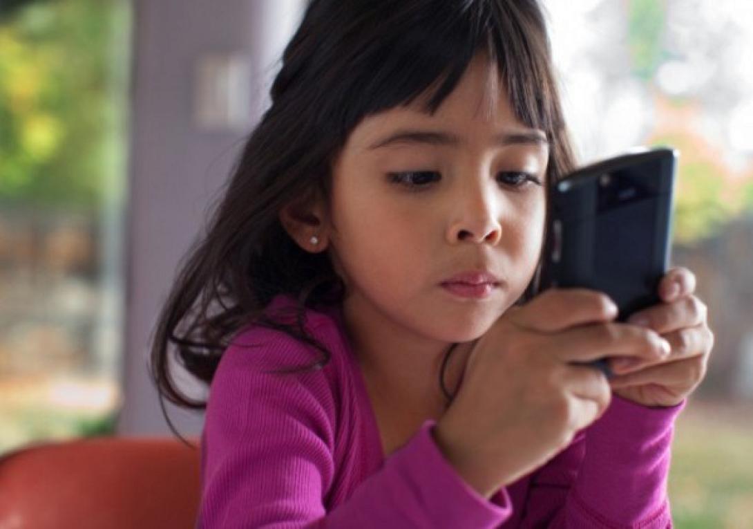 smartphone_kid.jpg