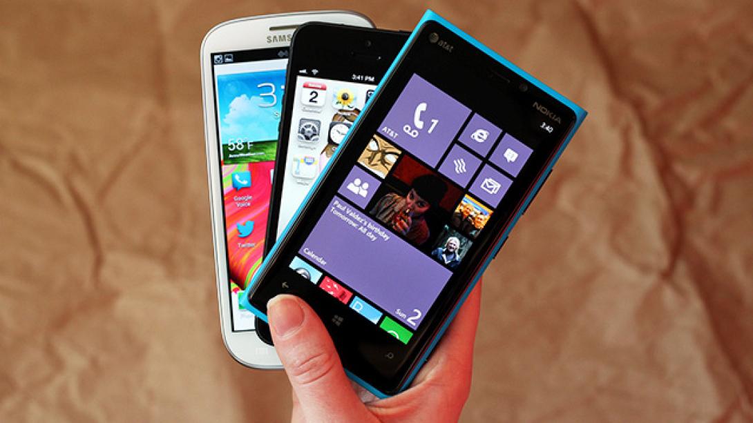 Απίστευτο: 55.000!! συσκευές smartphones αγοράζει το Ελληνικό Δημόσιο