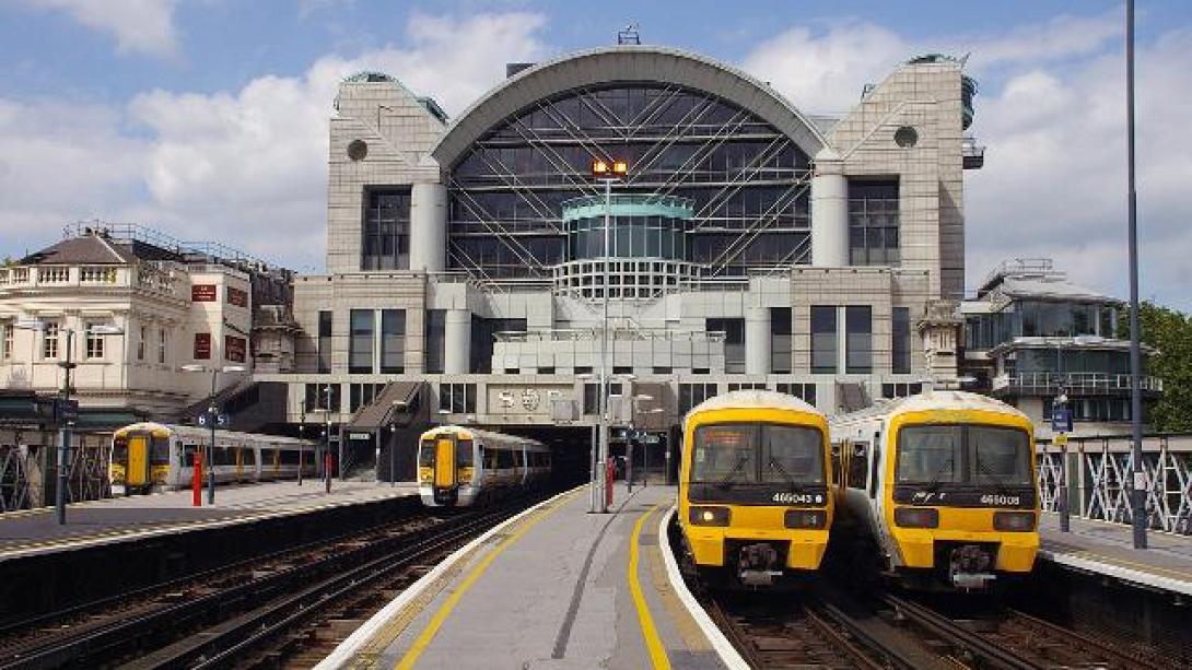 σταθμος Charing Cross