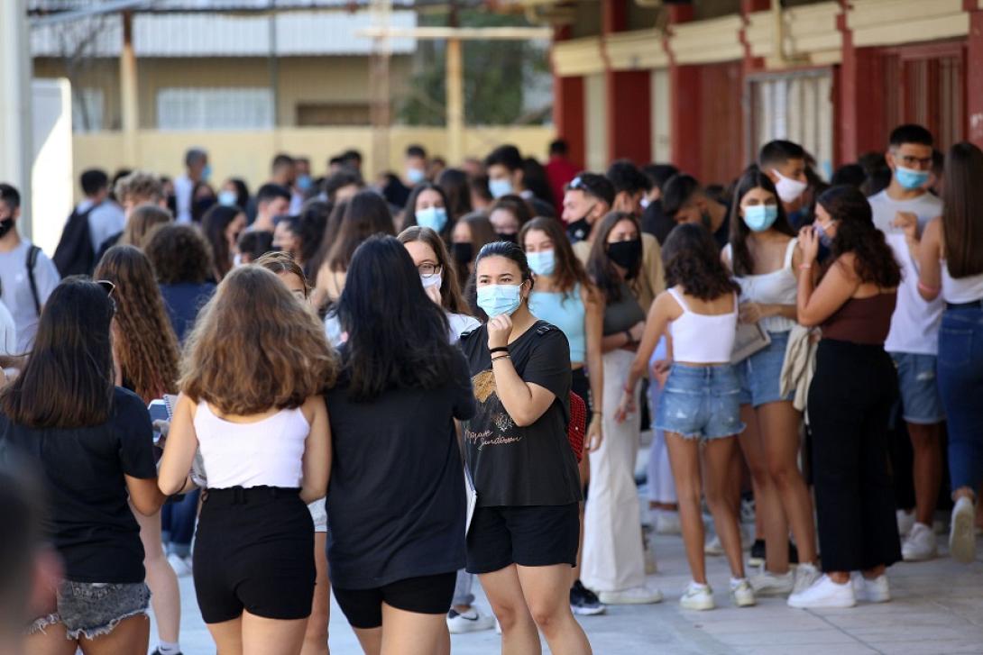 Στην πλειοψηφία τους οι μαθητές προσήλθαν με μάσκα