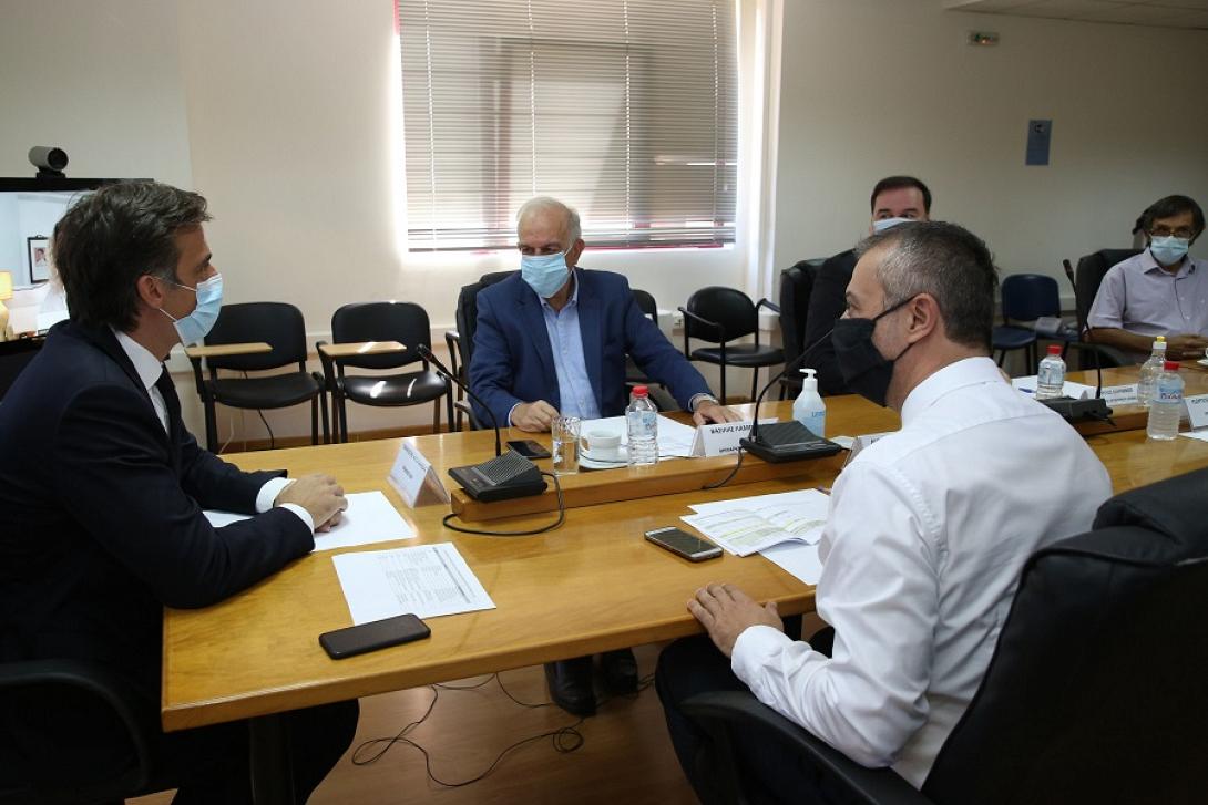 λαμπρινός αρκουμανέας