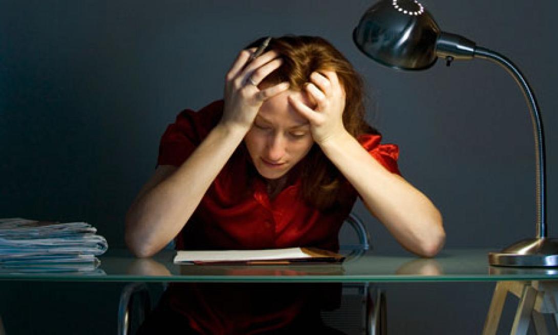 stressed-female-worker-008.jpg