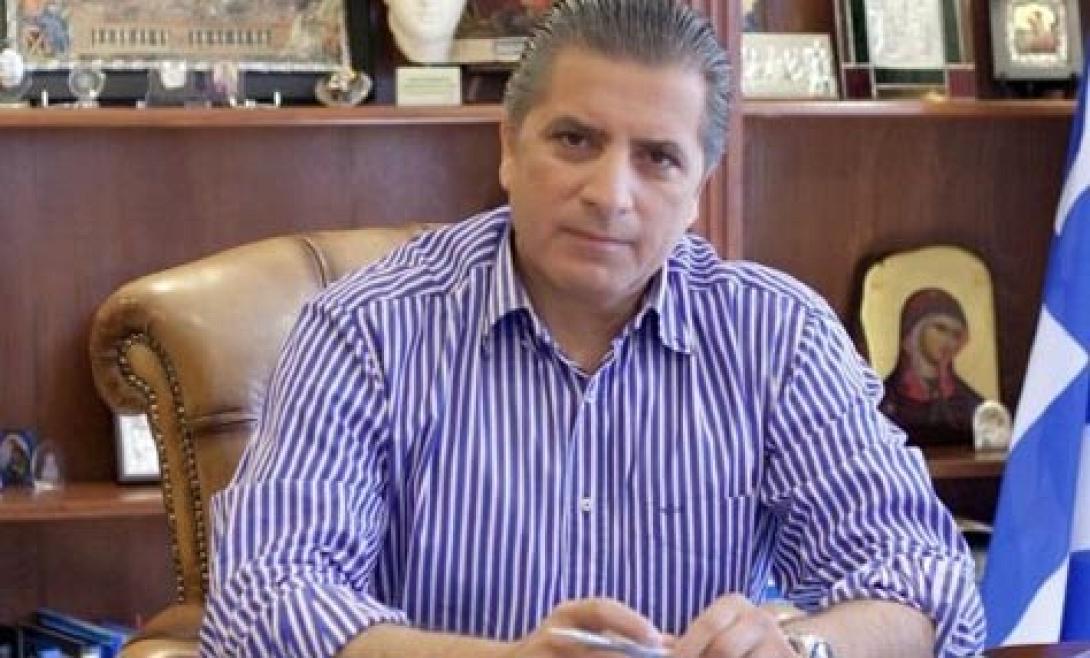 sunenteuksi_me_to_dimarxo_amarousiou_giorgo_patouli_large.jpg