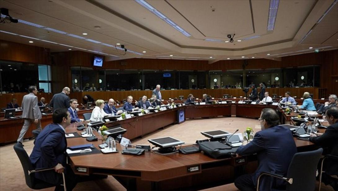 sunodos-korufis-tsipras-geniki.jpg