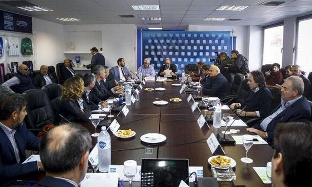 Η super League συνεδριάζει.jpg