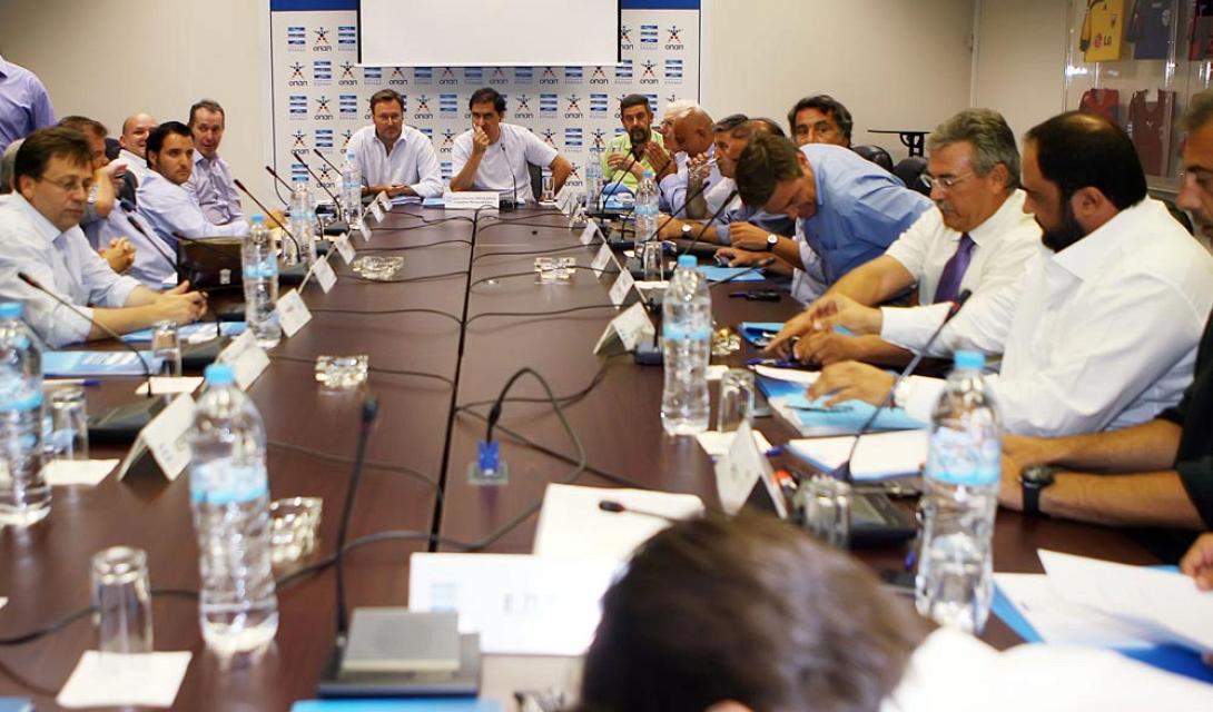 Σούπερ Λίγκα: Δ.Σ. τη Δευτέρα για πρόεδρο και διαιτητές!