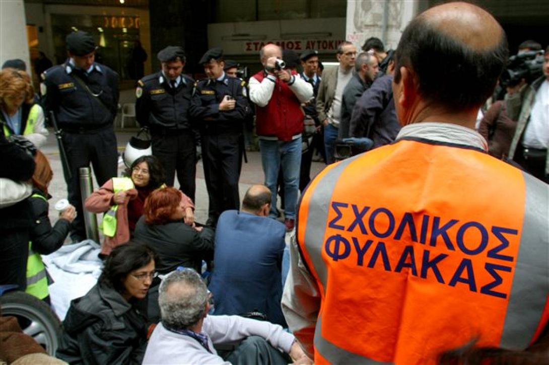 Με εκπαιδευτικούς και σχολικούς φύλακες συναντήθηκε ο Κ. Μητσοτάκης