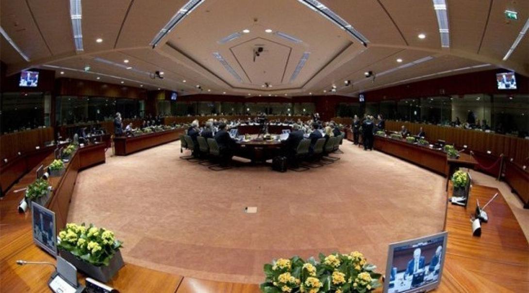 Έρχεται το πακέτο των 315 δις - Σύνοδος κορυφής στις Βρυξέλλες