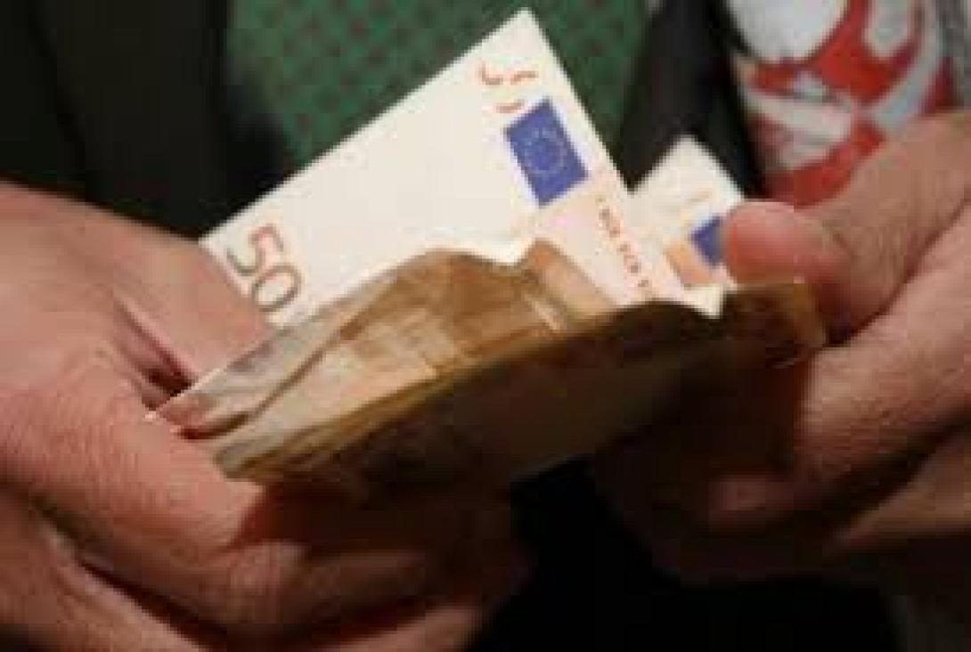 Μαζί με τη σύνταξη Αυγούστου το επίδομα συζύγου στους συνταξιούχους του ΟΓΑ