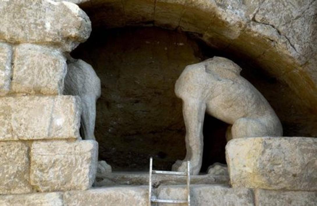 Ειδικός γερανός για να ανοίξει ο δρόμος προς τον τάφο της Αμφίπολης
