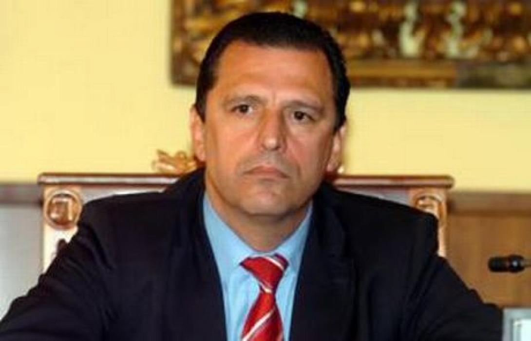 tasos.jpg