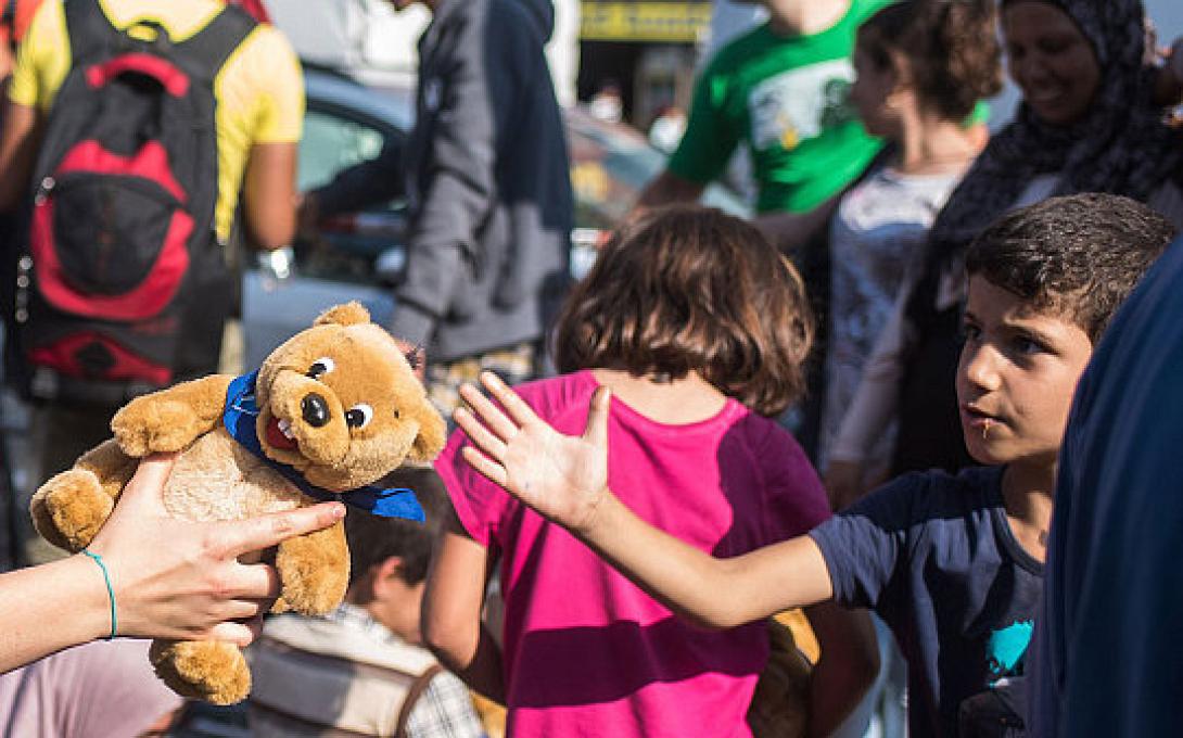 teddies_handed_out_3425545n.jpg