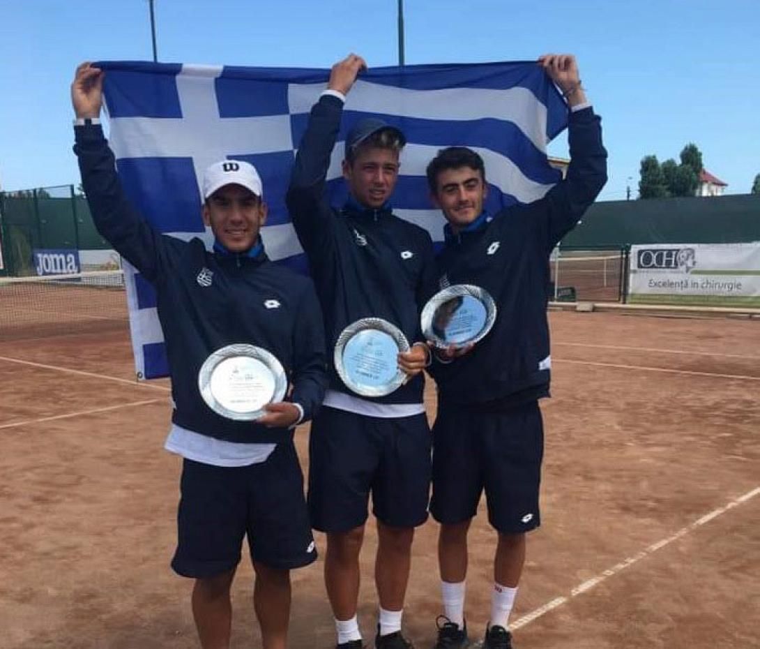 tenis.u16.1.jpg