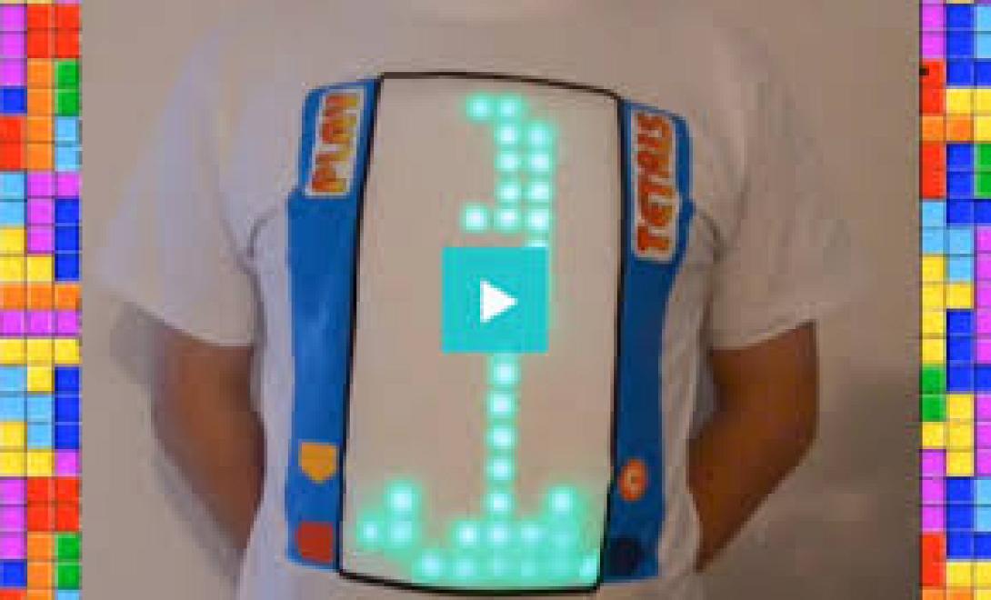 Παίζει Tetris στο... μπλουζάκι του (βίντεο)