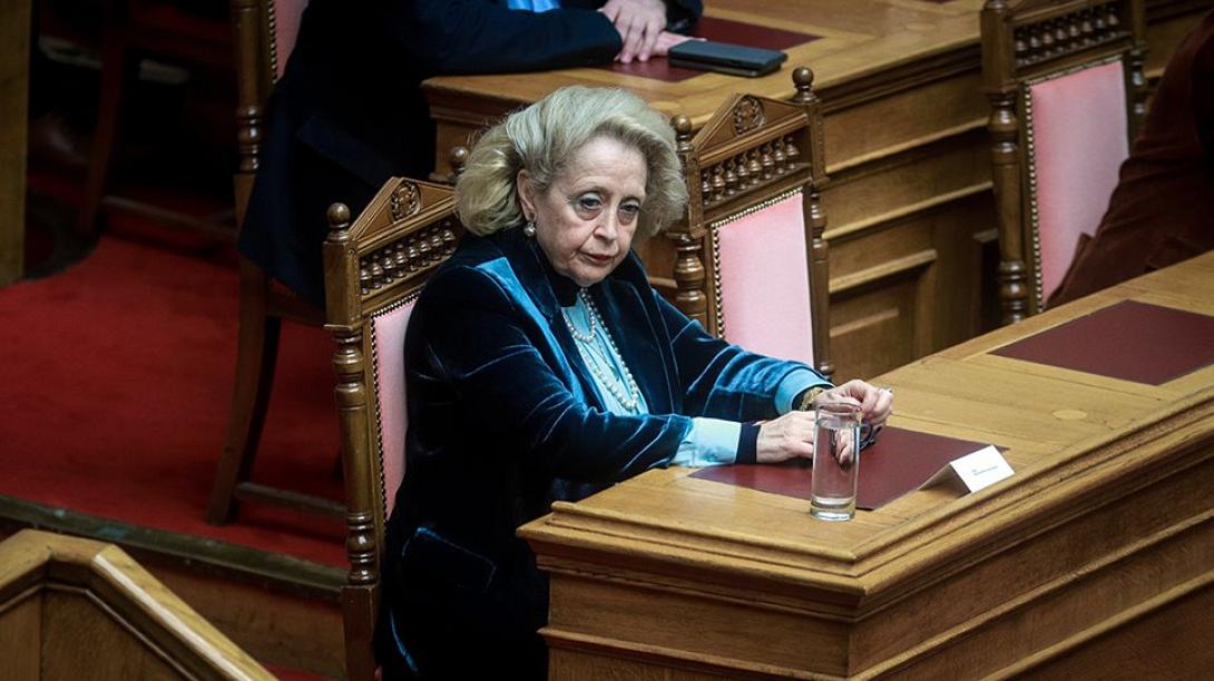 Θανου.jpg