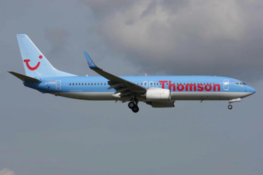 thomson_737_800.jpg