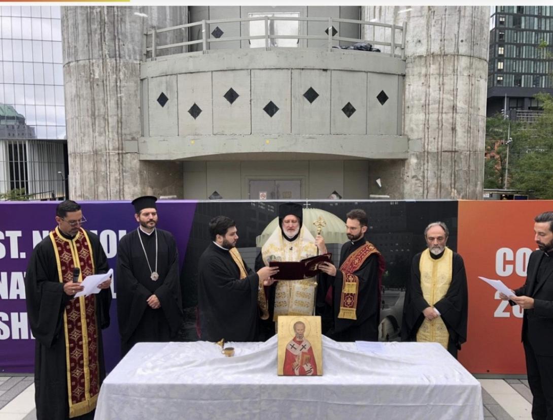 Τρισάγιο για την ανάπαυση των ψυχών των θυμάτων της 11ης Σεπτεμβρίου, όλων όσοι χάθηκαν εκείνη τη μαύρη για την ανθρωπότητα ημέρα από το τρομοκρατικό χτύπημα στους Δίδυμους Πύργους, τέλεσε χθες, 19 χρόνια μετά, ο Αρχιεπίσκοπος Αμερικής Ελπιδοφόρος