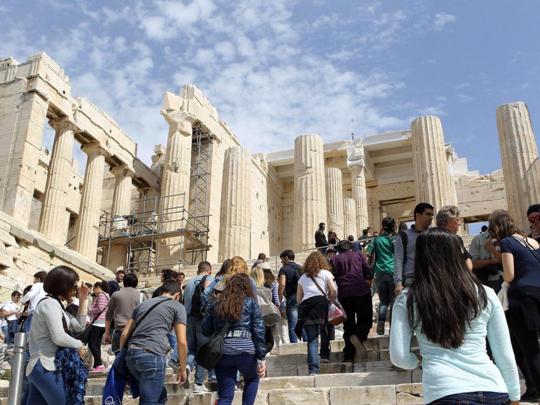 touristesacropoli.jpg