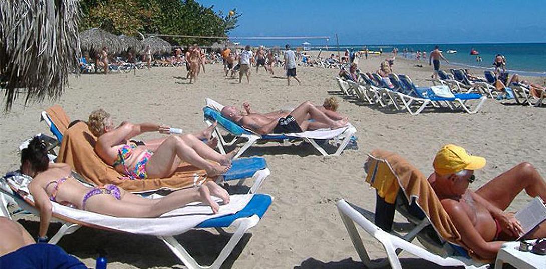 tourists511.jpg