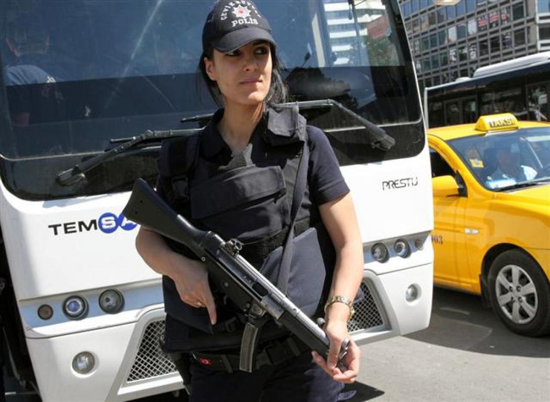 Τουρκία: Μαζική... απόλυση 350 αστυνομικών