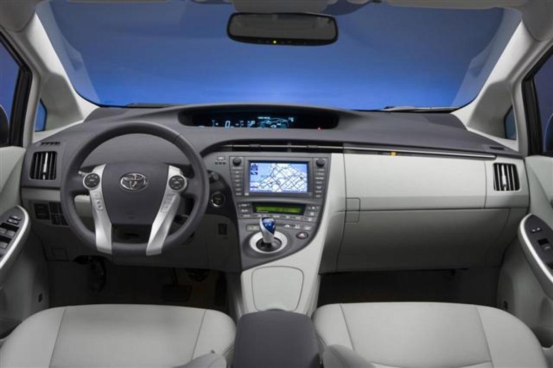 Ανακαλούνται 688 Toyota Prius από την ελληνική αγορά