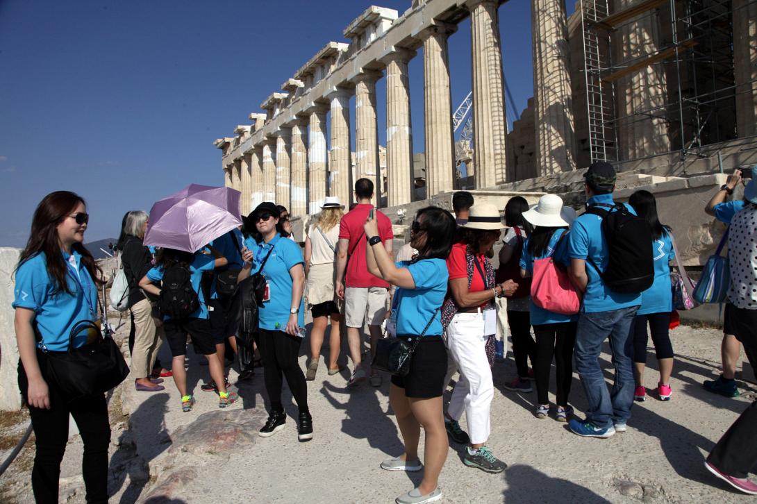 Βόλτα για τους τουρίστες στο κέντρο