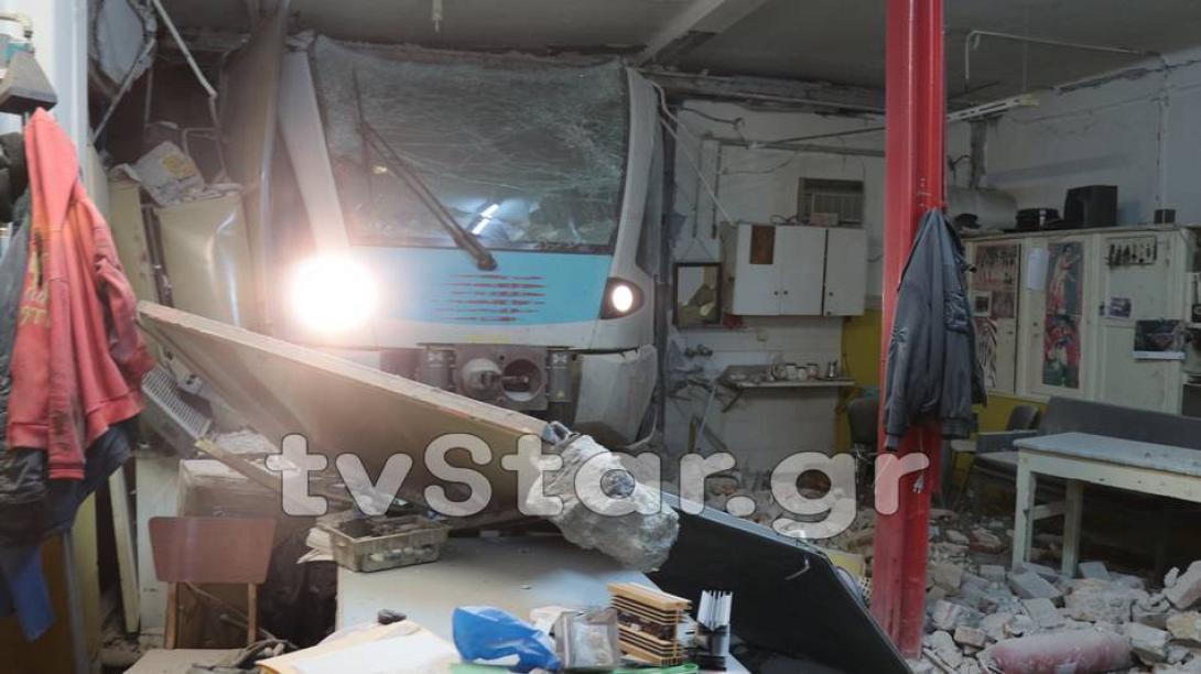 treno-ektroxiasmos-lamia20.jpg