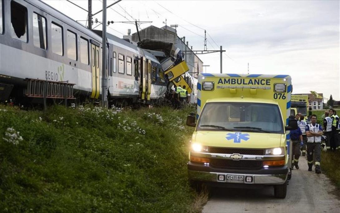Ελβετία: Κατολίσθηση προκάλεσε εκτροχιασμό τρένου με αρκετούς τραυματίες
